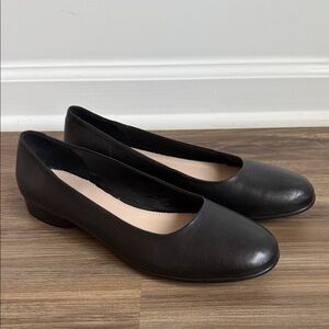 ECCO Annie Women's Black Leather Flats Shoes US 10 / EUR 41